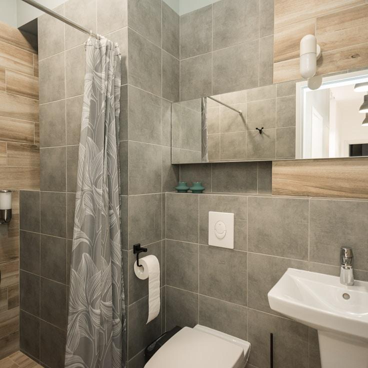 Opulent bathroom revamp endeavor